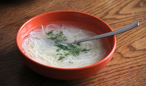 Нудельсуп - легкий суп с лапшой