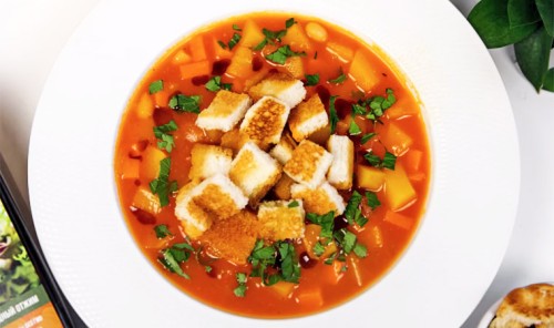 Тыквенный суп с фасолью