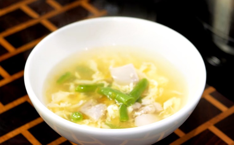 Куриный суп с зеленой фасолью