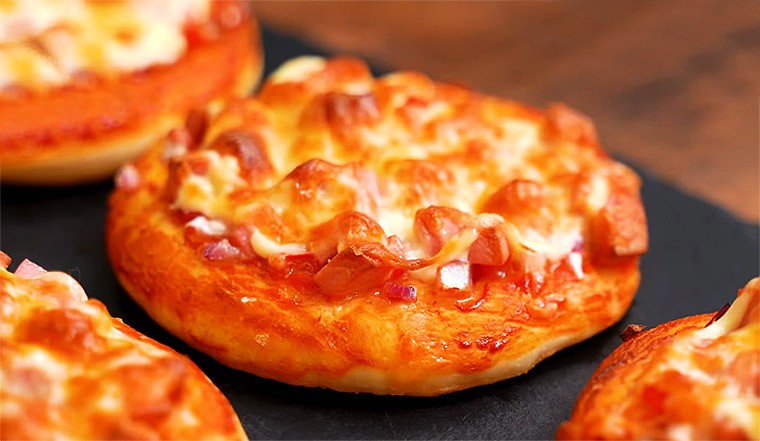 Мини-пиццы на дрожжевом тесте