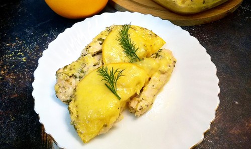 Куриное филе в апельсиновом маринаде под сырной корочкой