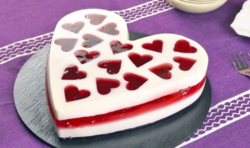 Желейный торт в виде сердца