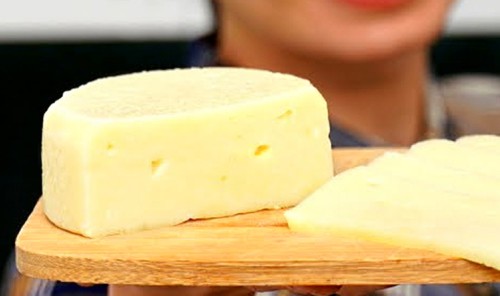 Домашний твердый сыр из молока и творога