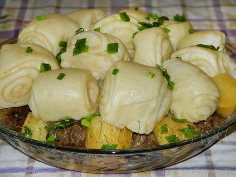 Картофель с мясом и тестом. Штрули, штрудели. Штрудли молдавские. Штрудли грузинские. Штрудли с картофелем и мясом.